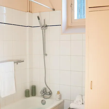 Appartement Bnbnook - Eiffel Tower - Cosy 1br For 4 Paris