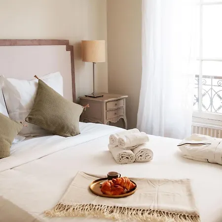 Appartement Bnbnook - Eiffel Tower - Cosy 1br For 4 *