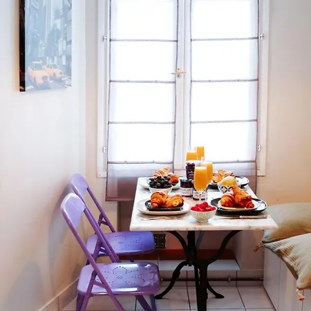 Bnbnook - Eiffel Tower - Cosy 1br For 4 *